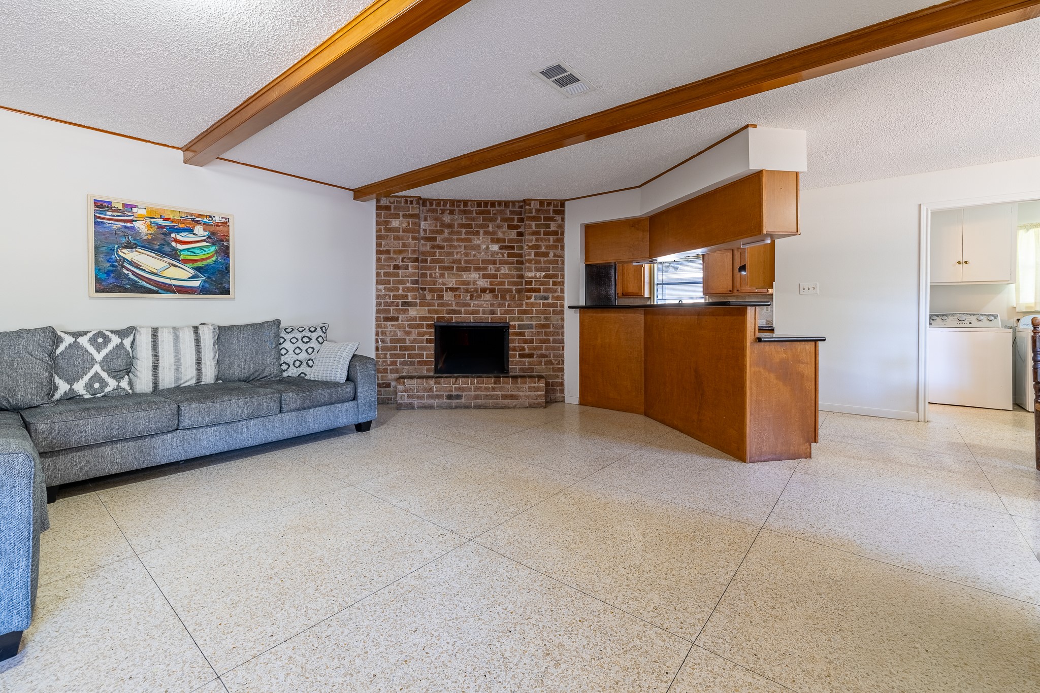 5238 Loch Lomond Drive Property Photo 11