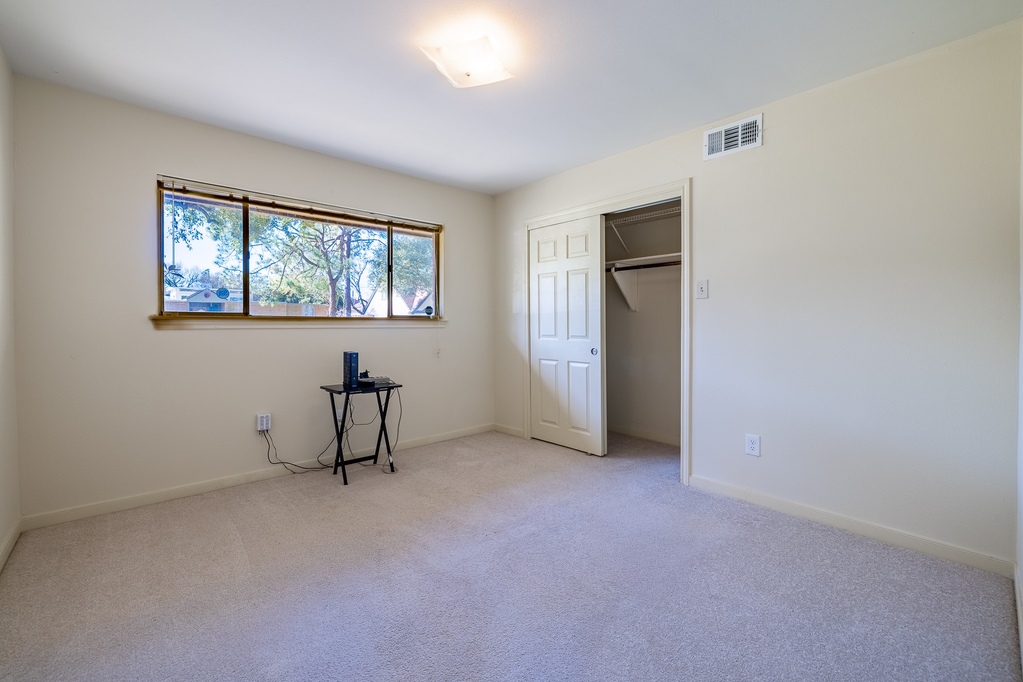 5238 Loch Lomond Drive Property Photo 18
