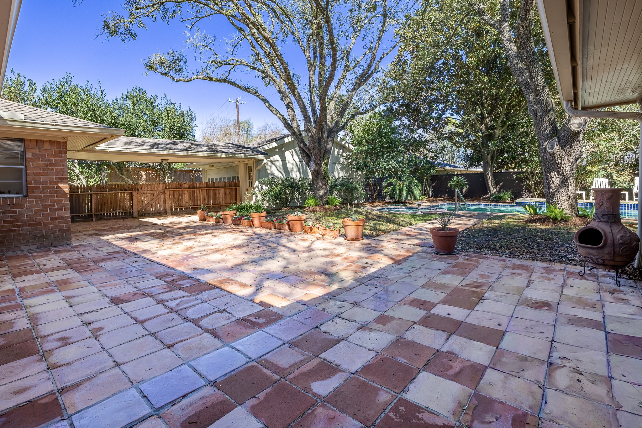 5238 Loch Lomond Drive Property Photo 23