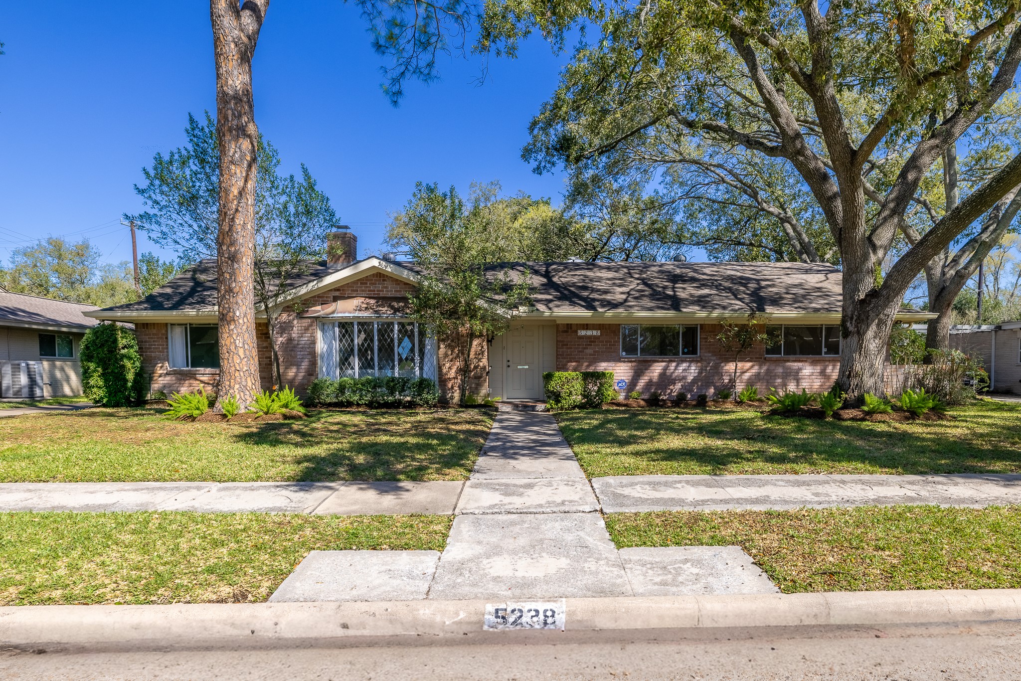 5238 Loch Lomond Drive Property Photo 29