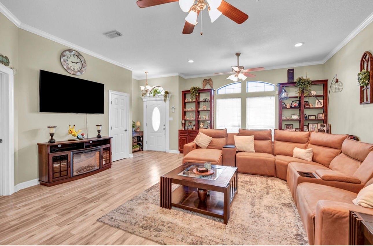 714 Moore Street, Richwood Tx 77566 Property Photo 4