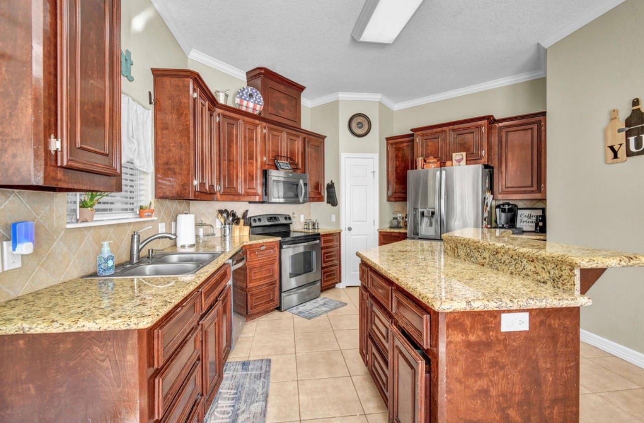 714 Moore Street, Richwood Tx 77566 Property Photo 6