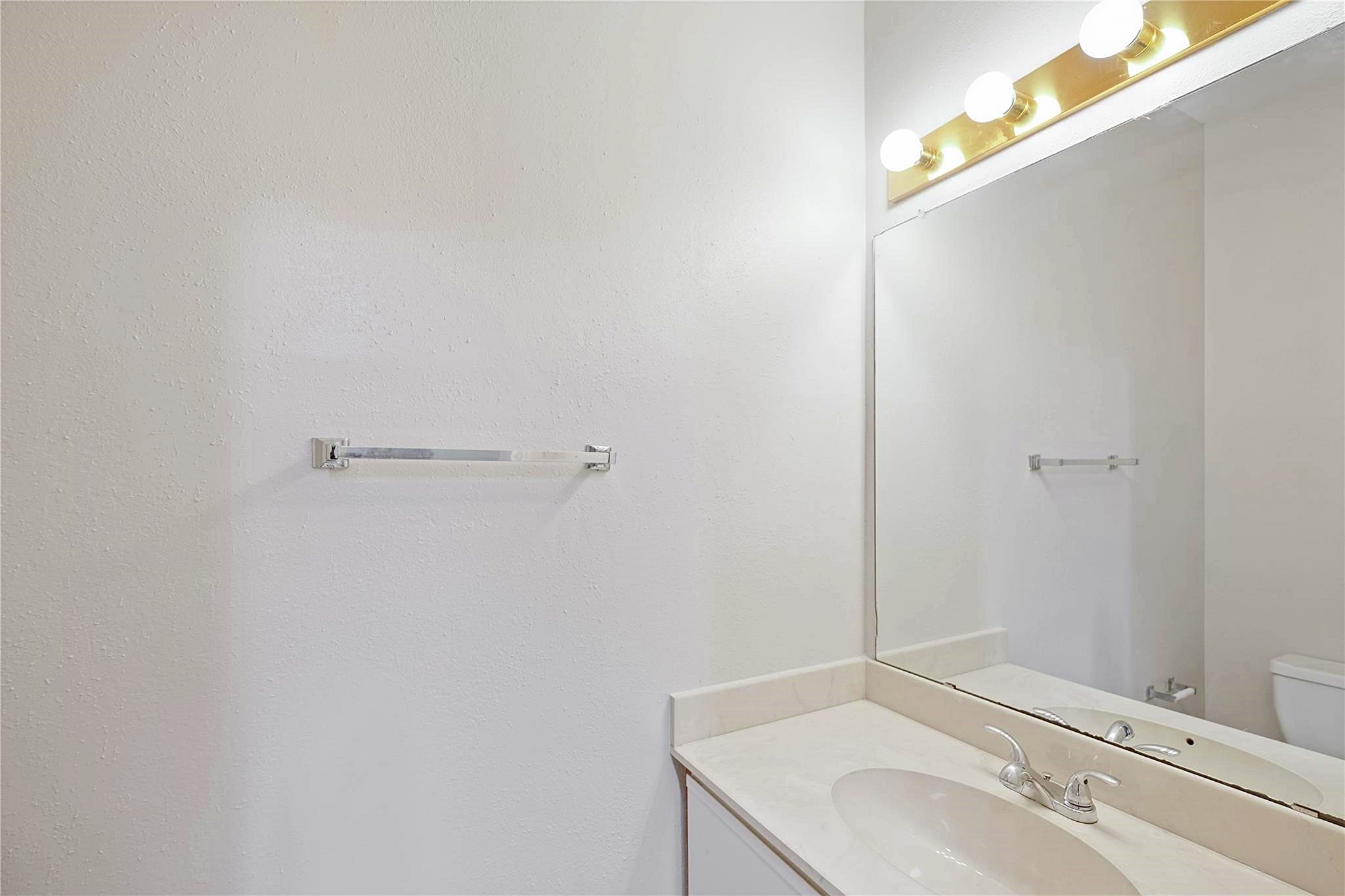 3042 Holly Hall Street 3042 Property Photo 16