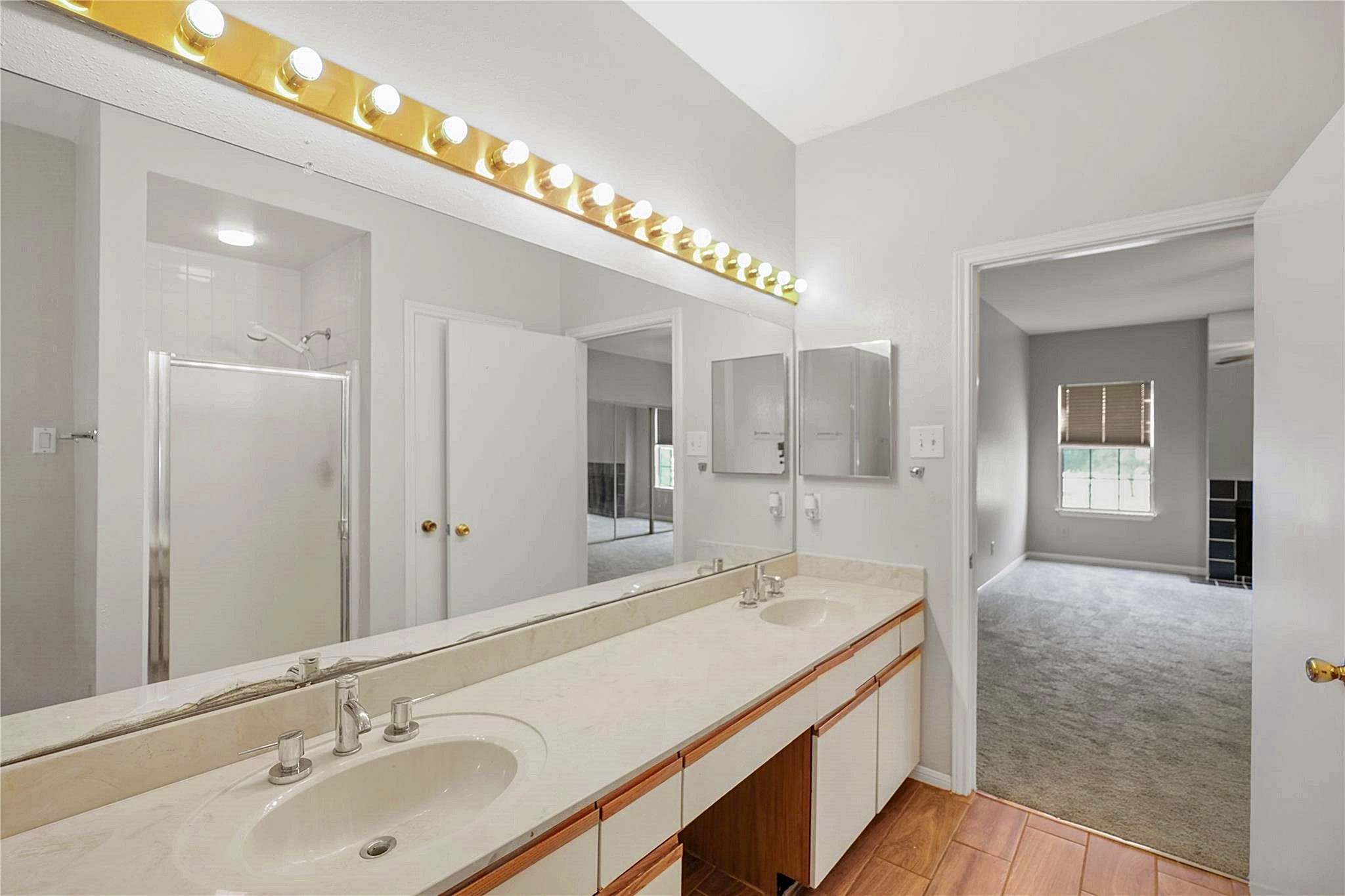3042 Holly Hall Street 3042 Property Photo 18