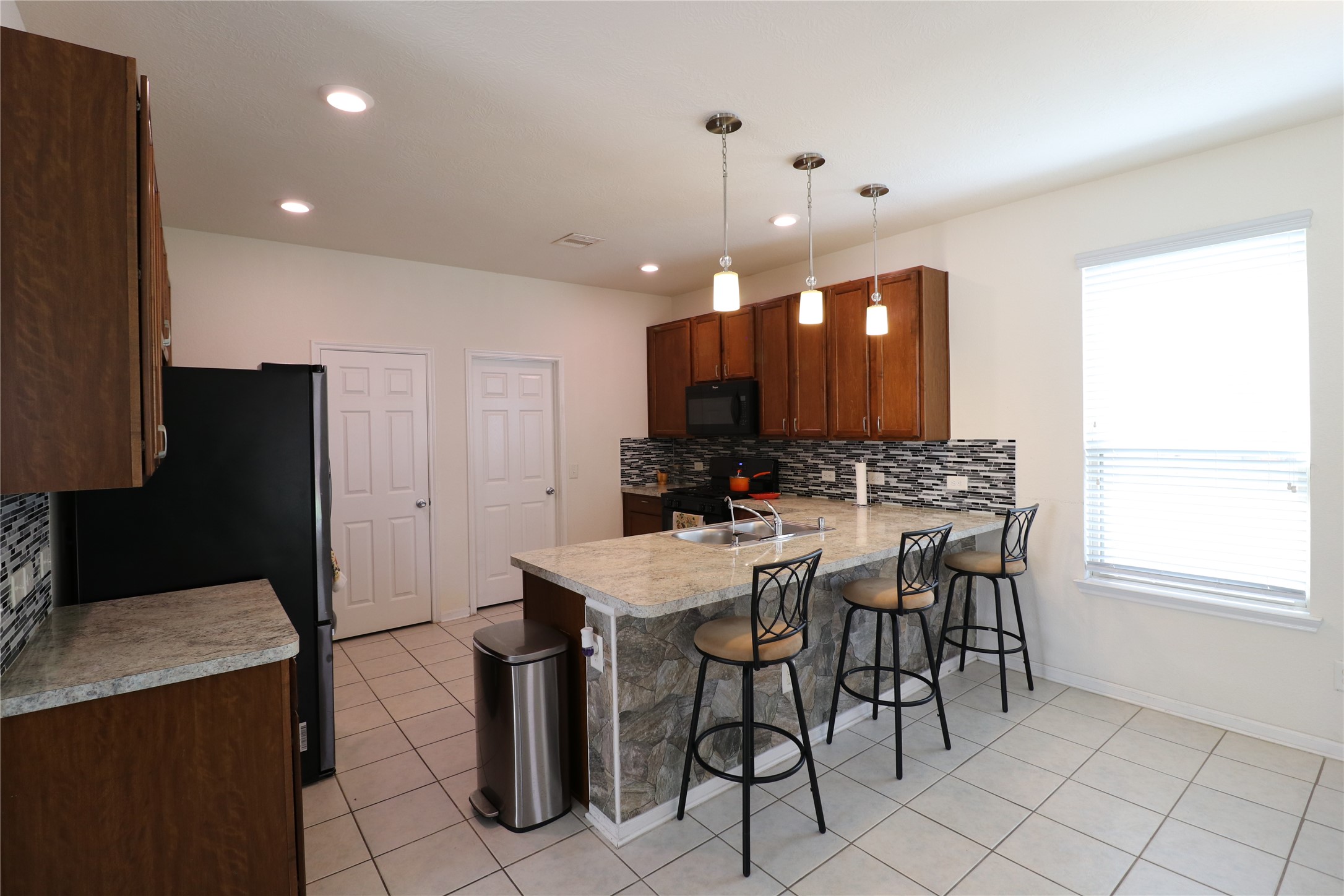 18815 Glen Ryder Court Property Photo 4