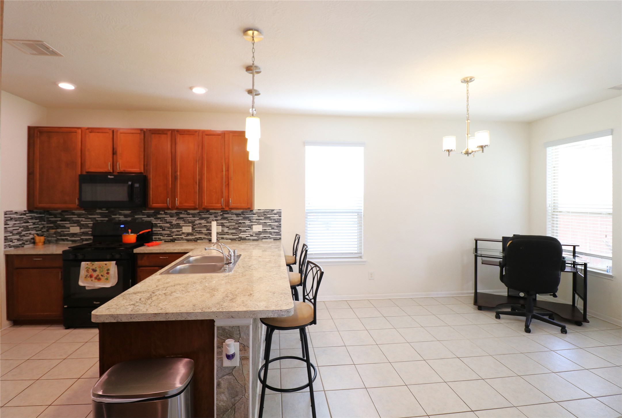 18815 Glen Ryder Court Property Photo 5