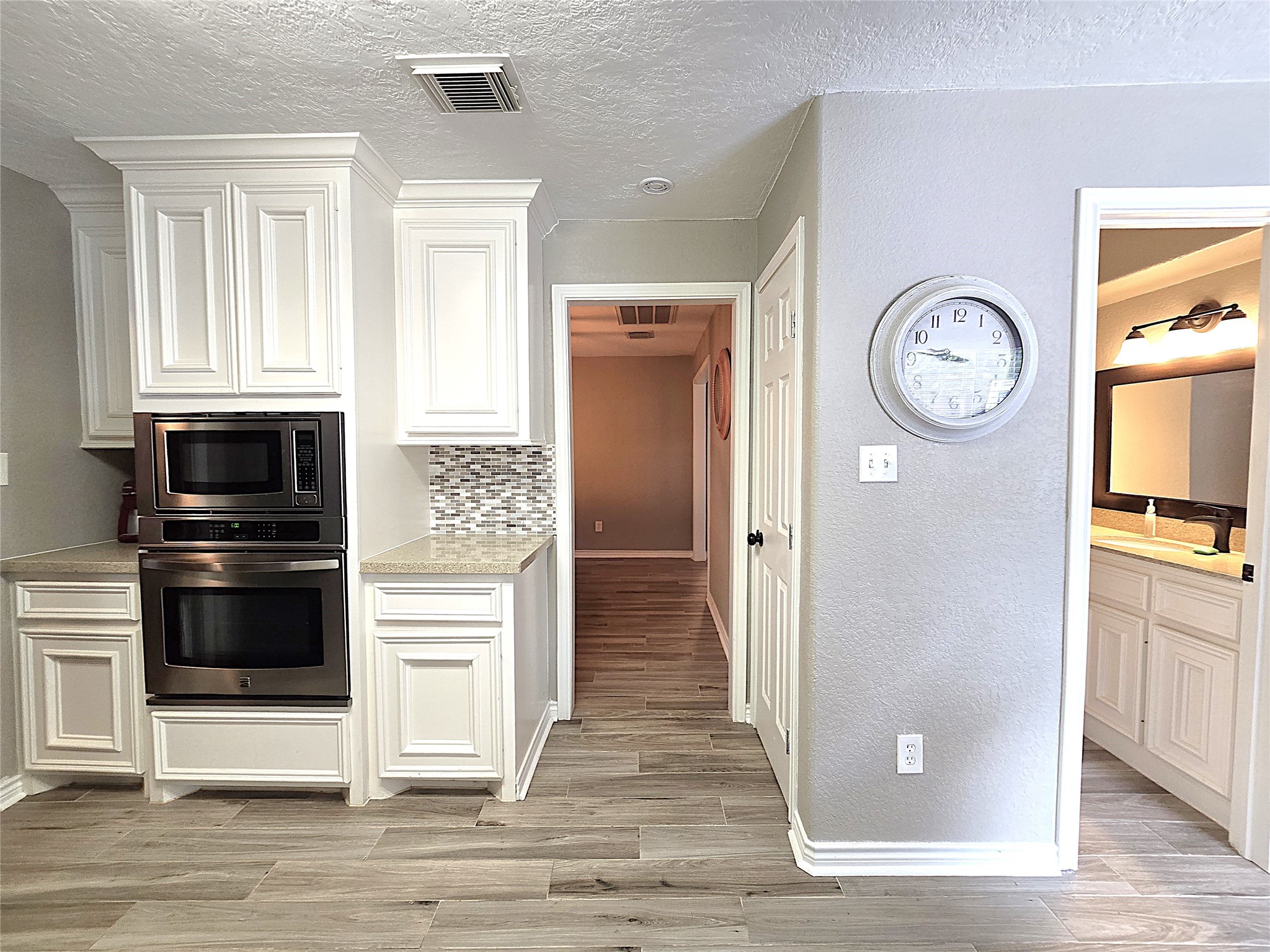 560 Brandon Road Property Photo 7