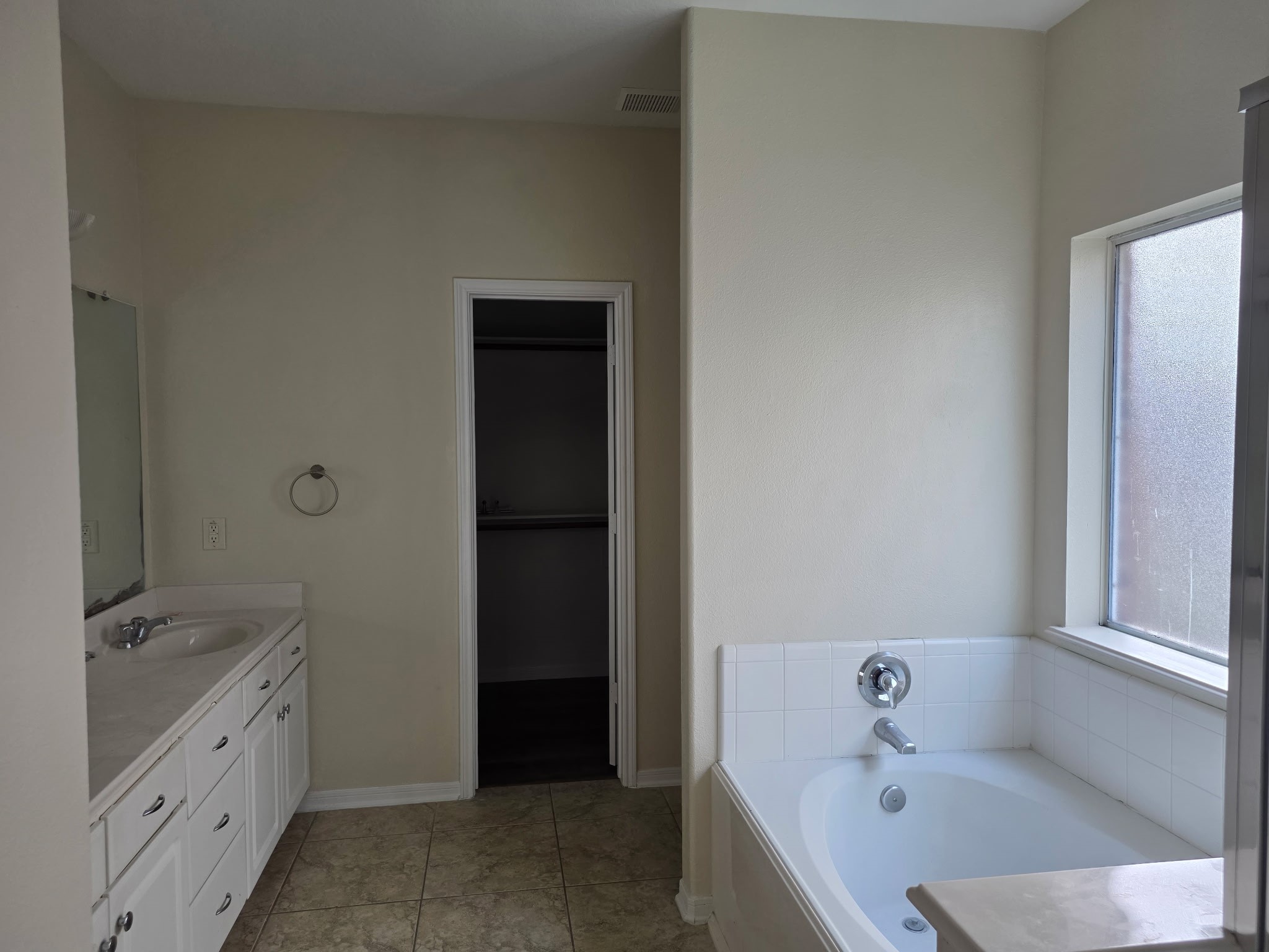 18219 Major Glen Cir Property Photo 7