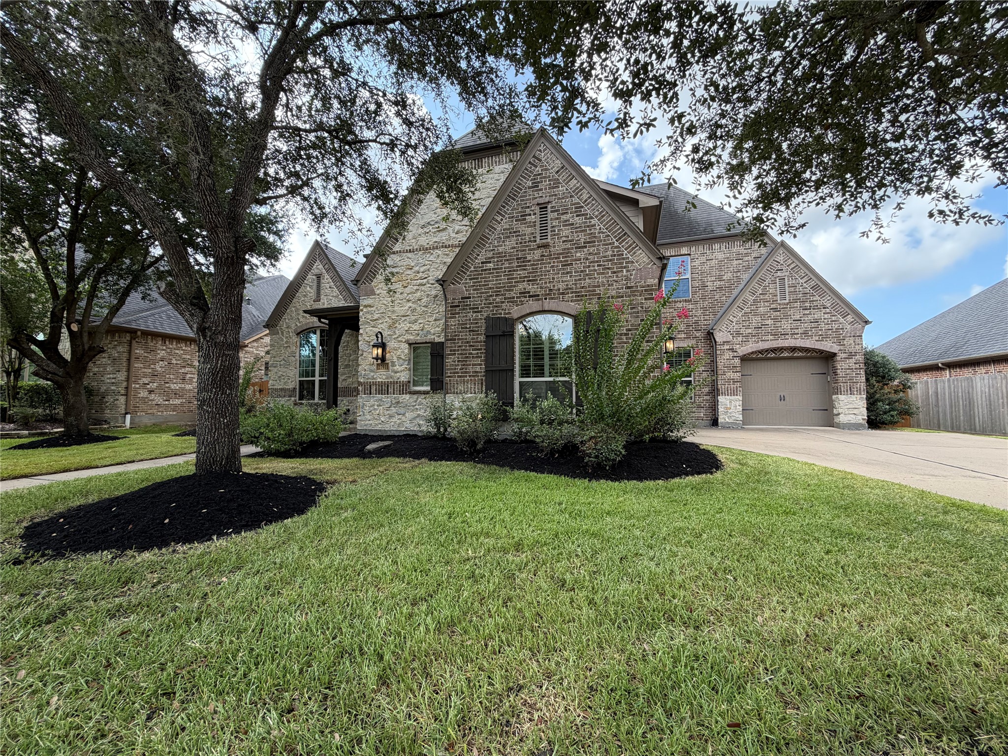 27911 Warren Park Drive Property Photo 1