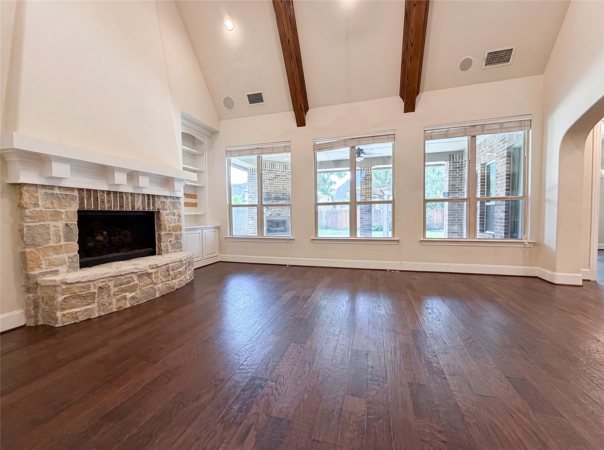 27911 Warren Park Drive Property Photo 3