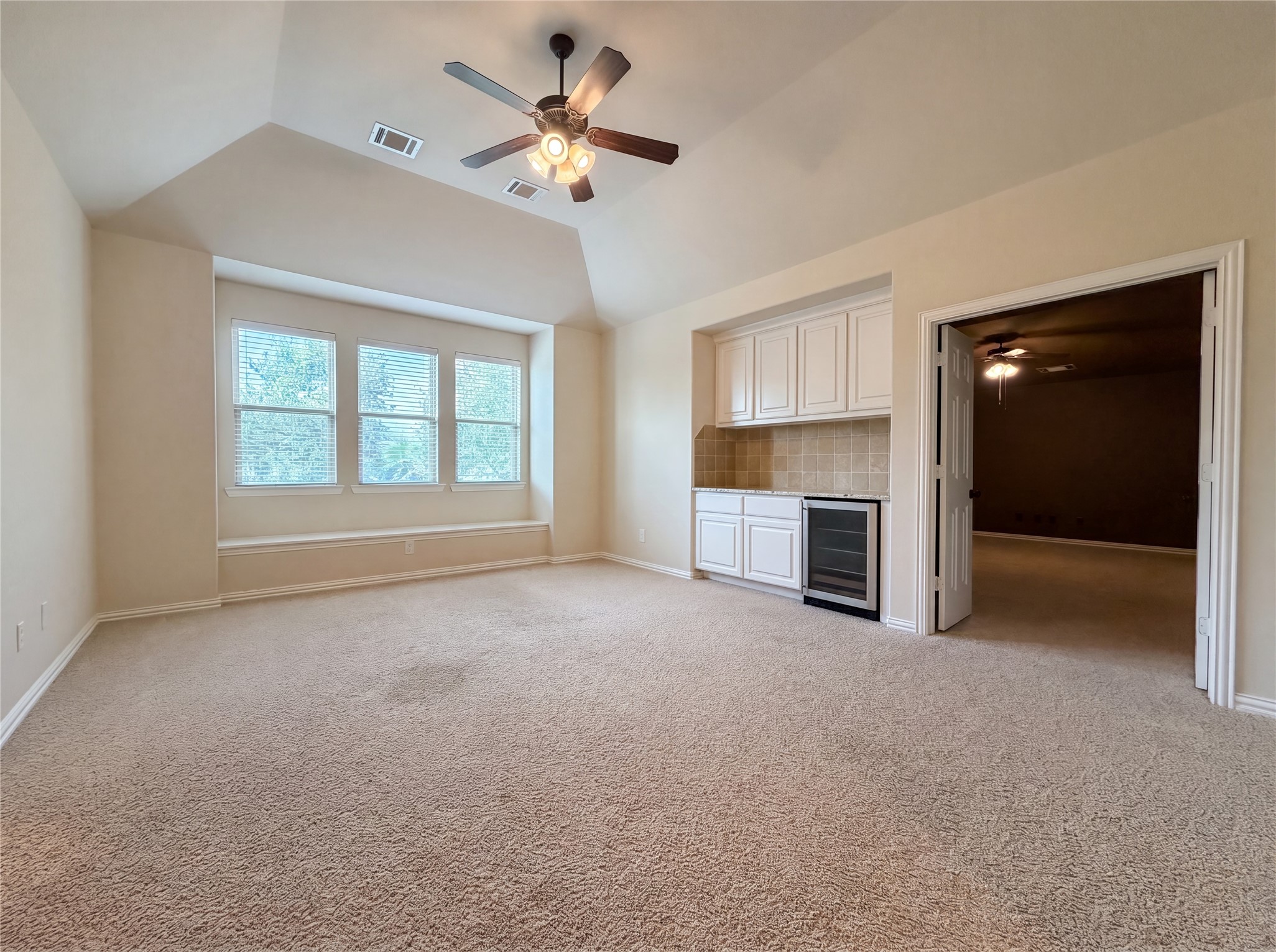 27911 Warren Park Drive Property Photo 10