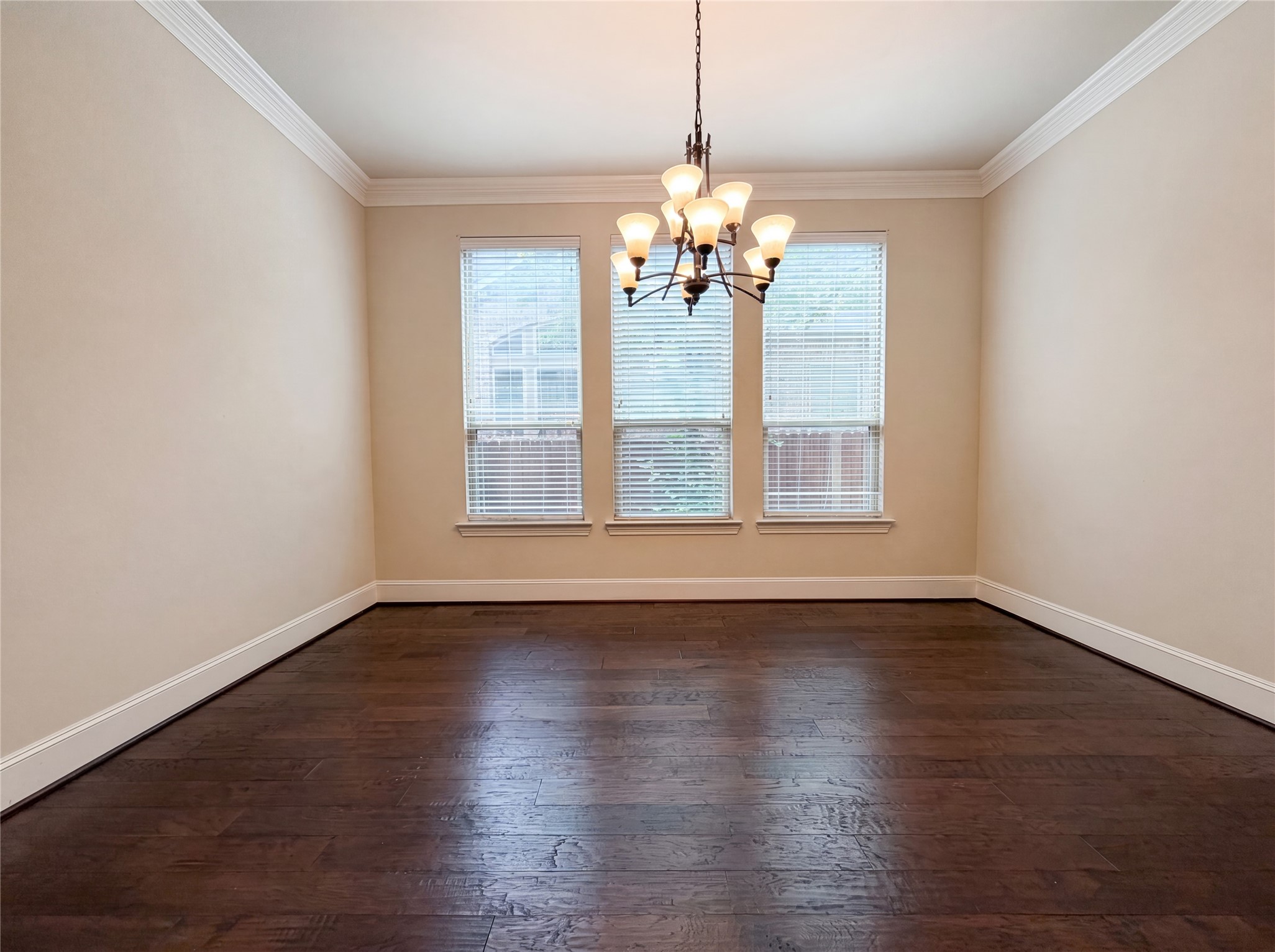 27911 Warren Park Drive Property Photo 11