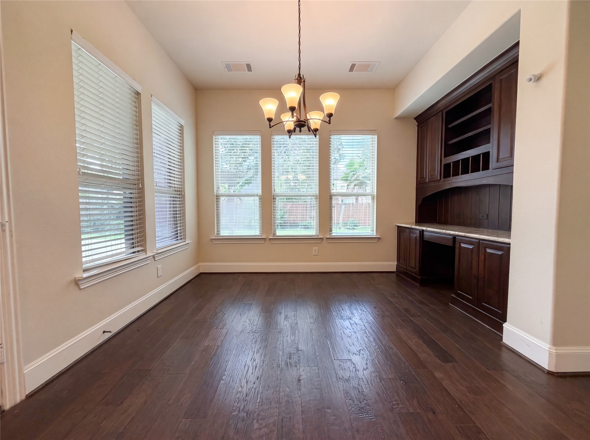 27911 Warren Park Drive Property Photo 12