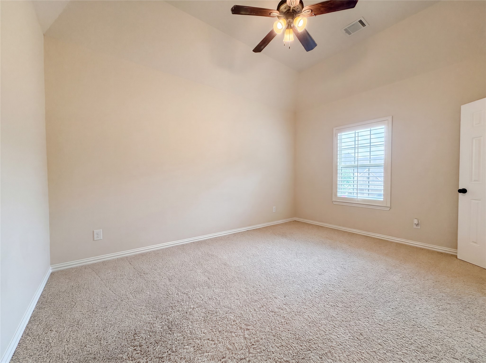 27911 Warren Park Drive Property Photo 19