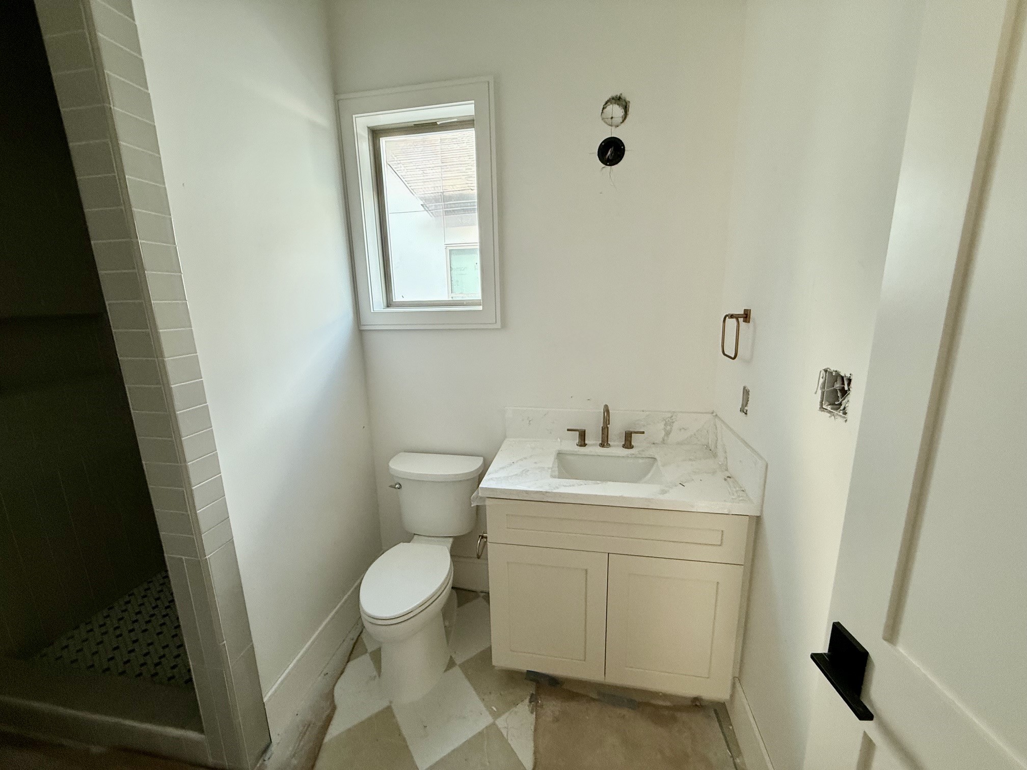 2122 North Boulevard Property Photo 8