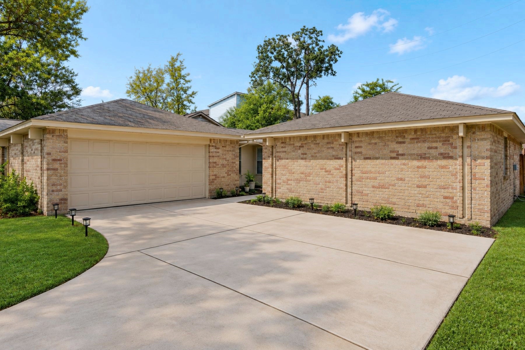 10411 Rabbit Oak Drive Property Photo 1