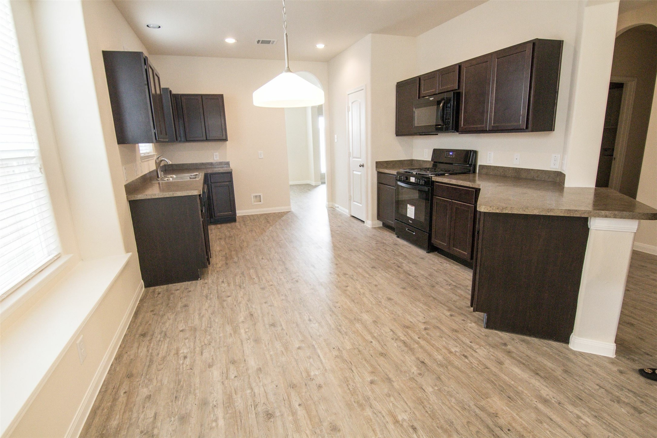 29606 Woodsons Shore Drive Property Photo 5