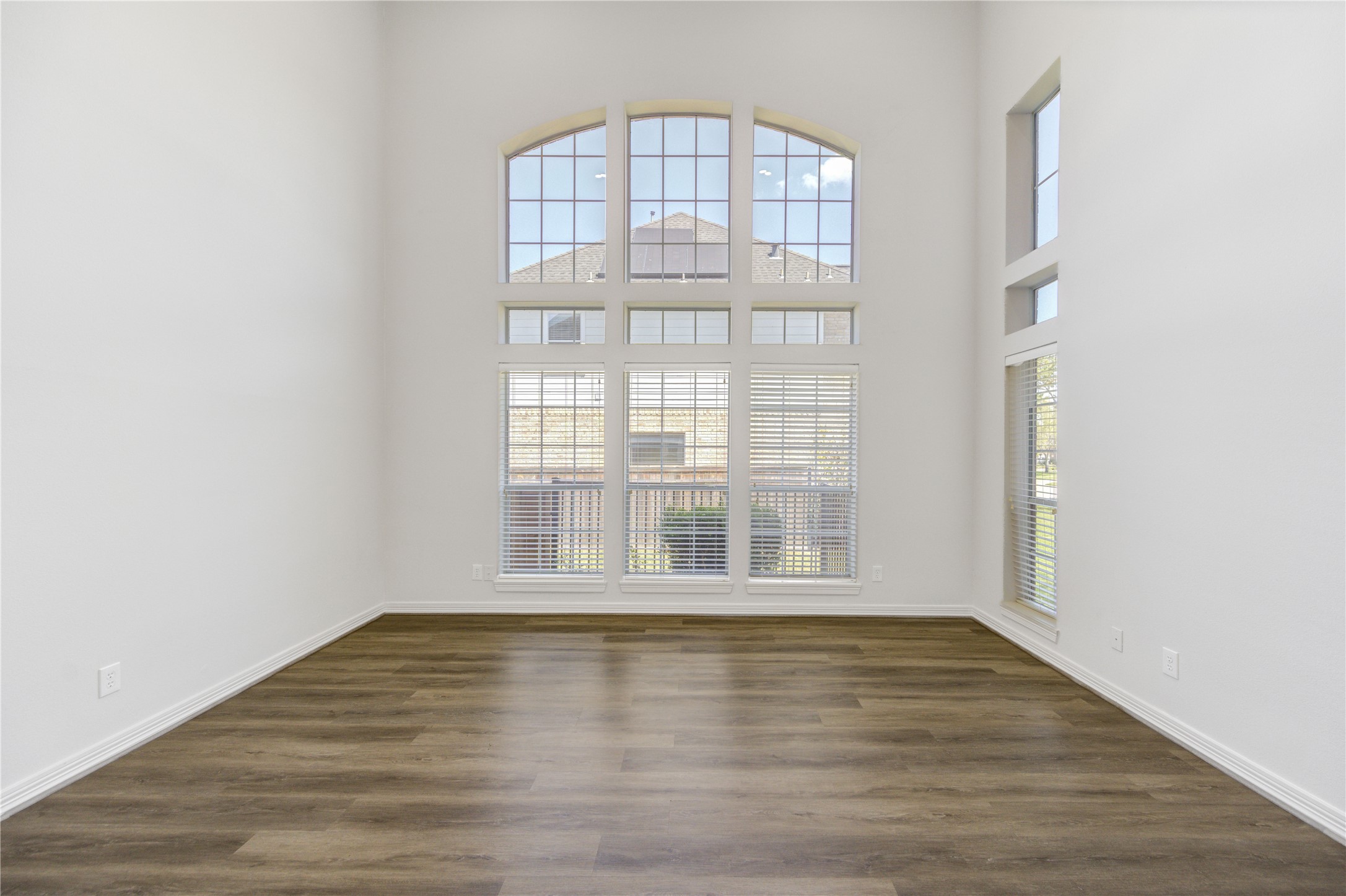3007 Mullingar Walk Property Photo 9