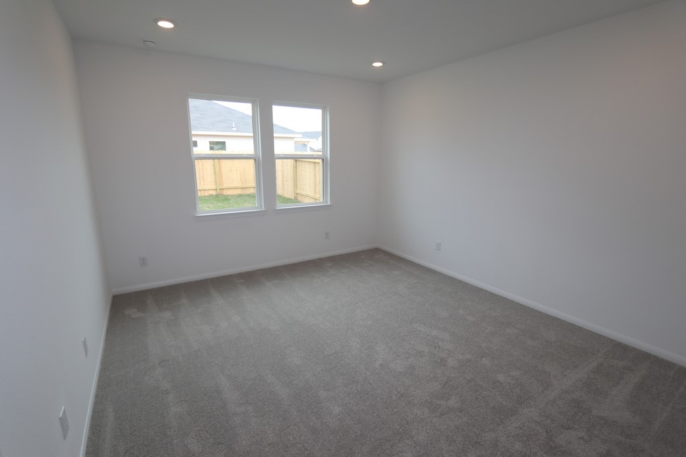 1724 Greendale Drive Property Photo 3
