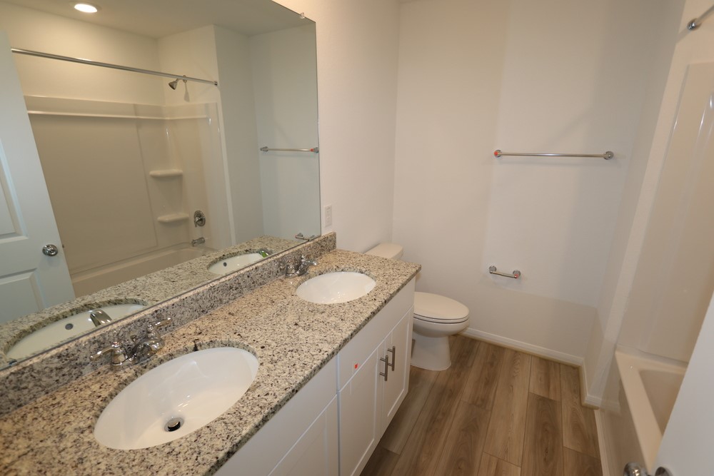 1724 Greendale Drive Property Photo 8
