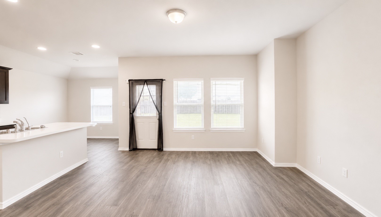 6410 Indigo Cliff Drive Property Photo 14