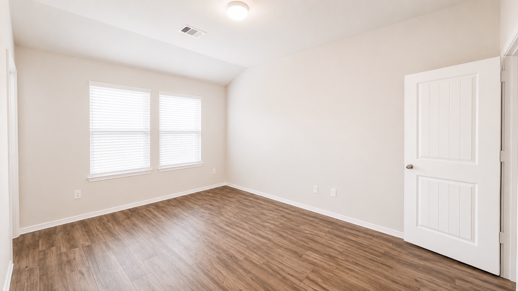 6410 Indigo Cliff Drive Property Photo 16
