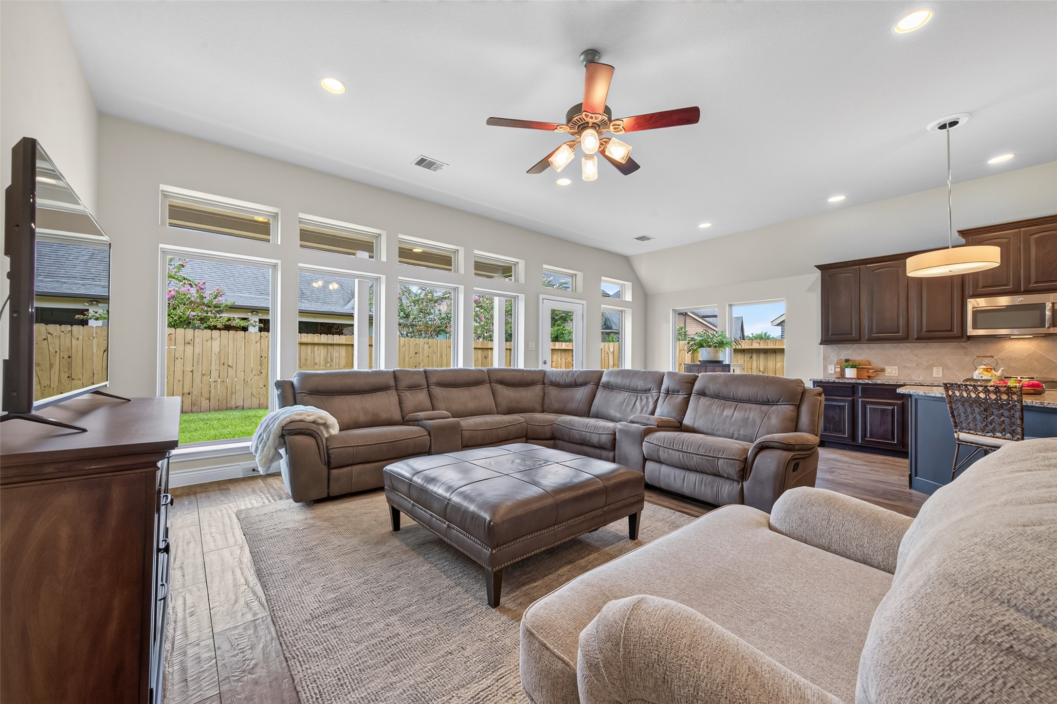 29215 Bentford Manor Court Property Photo 2