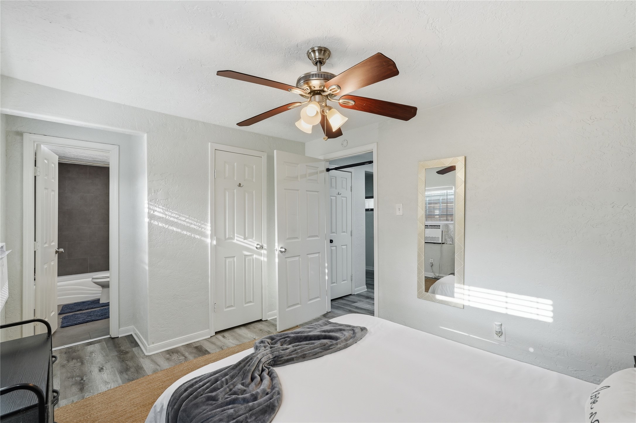 2620 Delafield Street C Property Photo 11