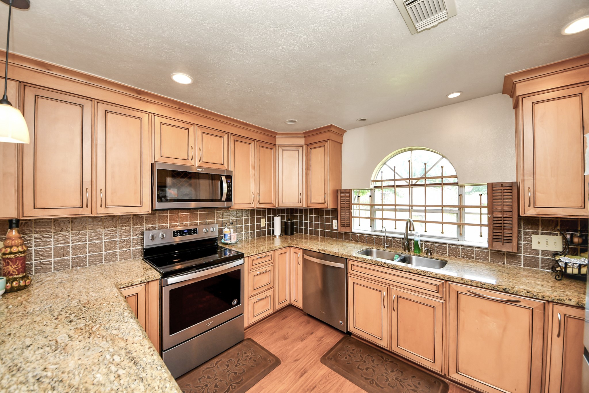 2455 Edgedale Drive Property Photo 14