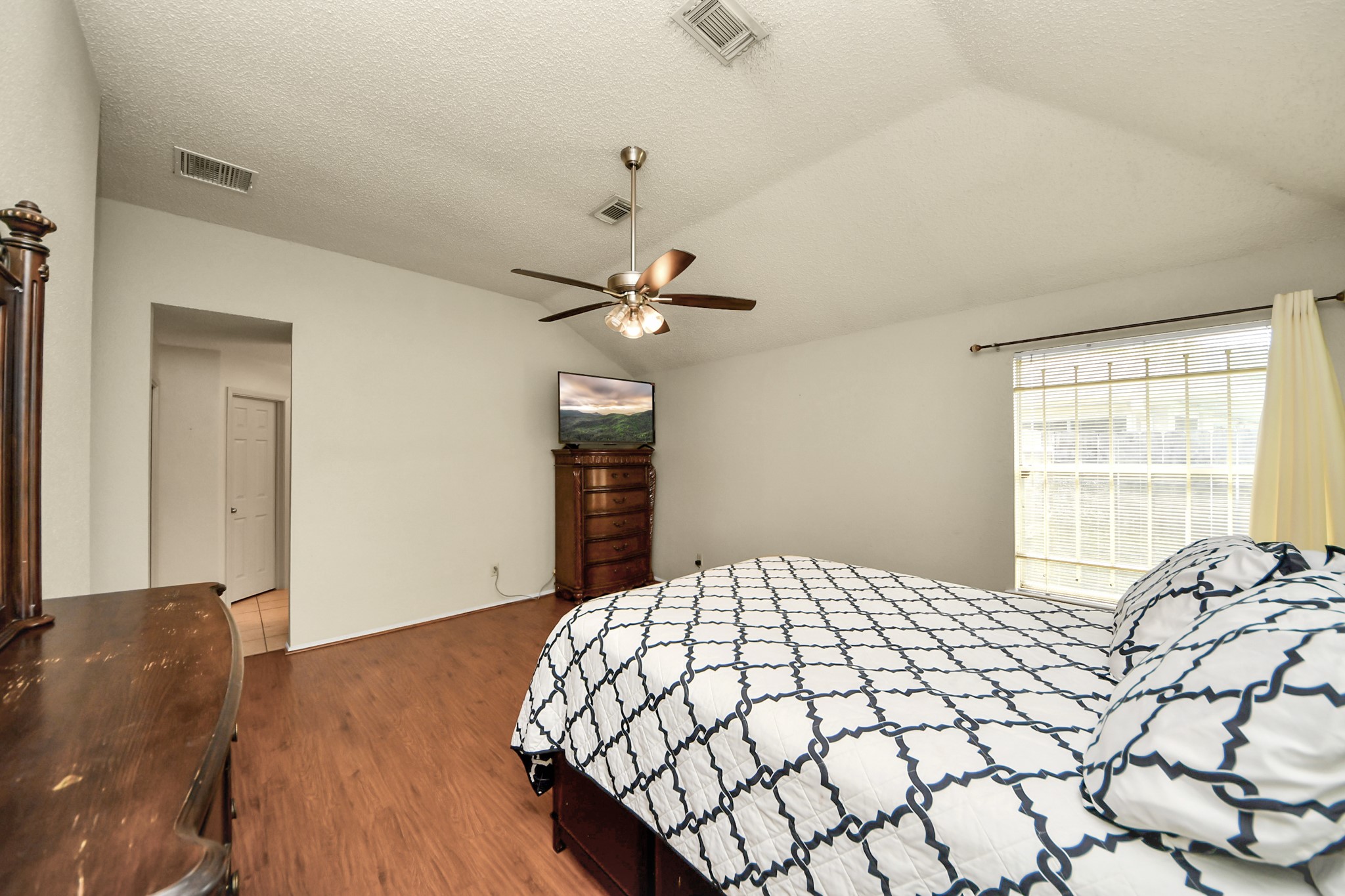 2455 Edgedale Drive Property Photo 28