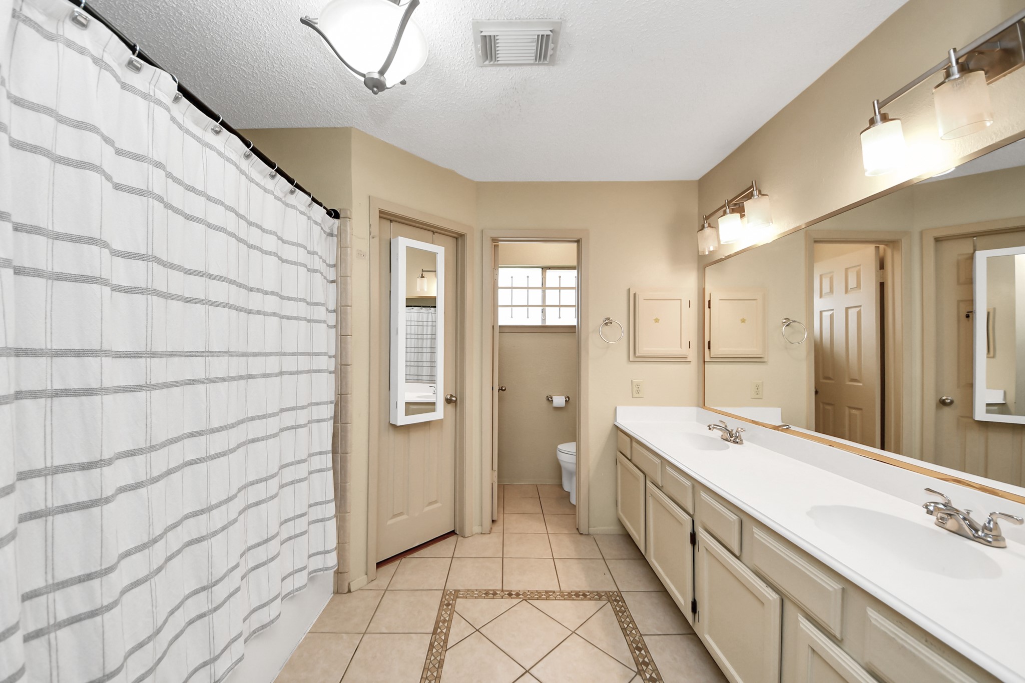 2455 Edgedale Drive Property Photo 31
