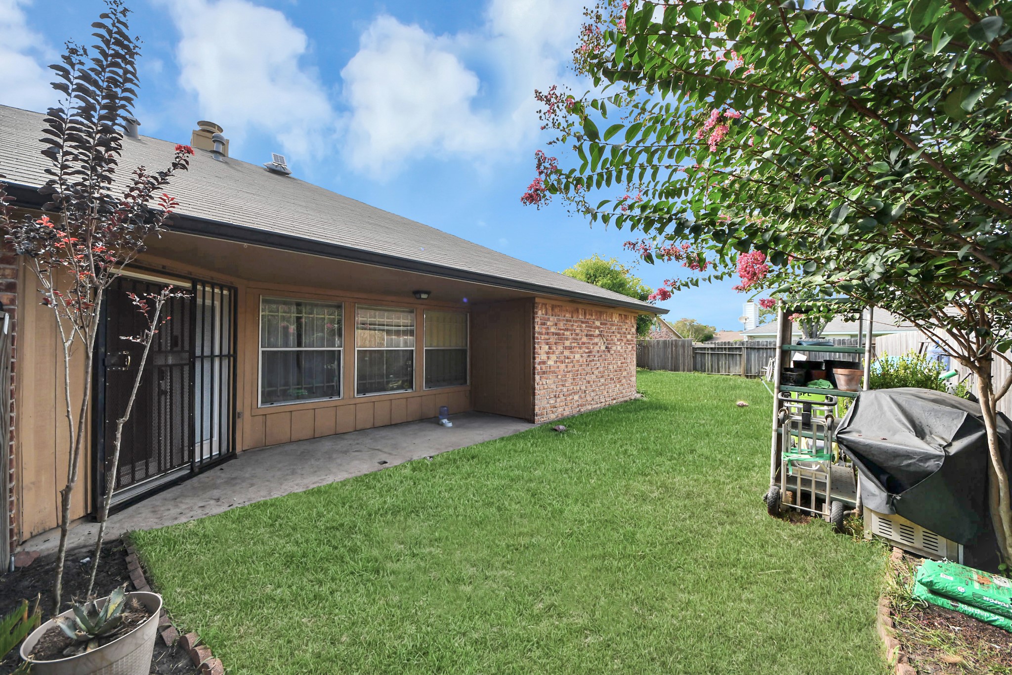 2455 Edgedale Drive Property Photo 38