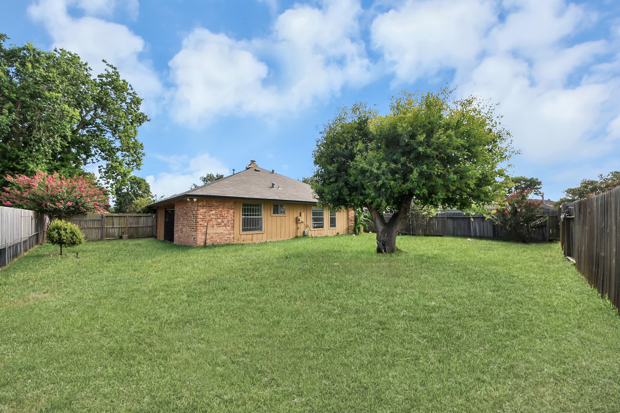 2455 Edgedale Drive Property Photo 39
