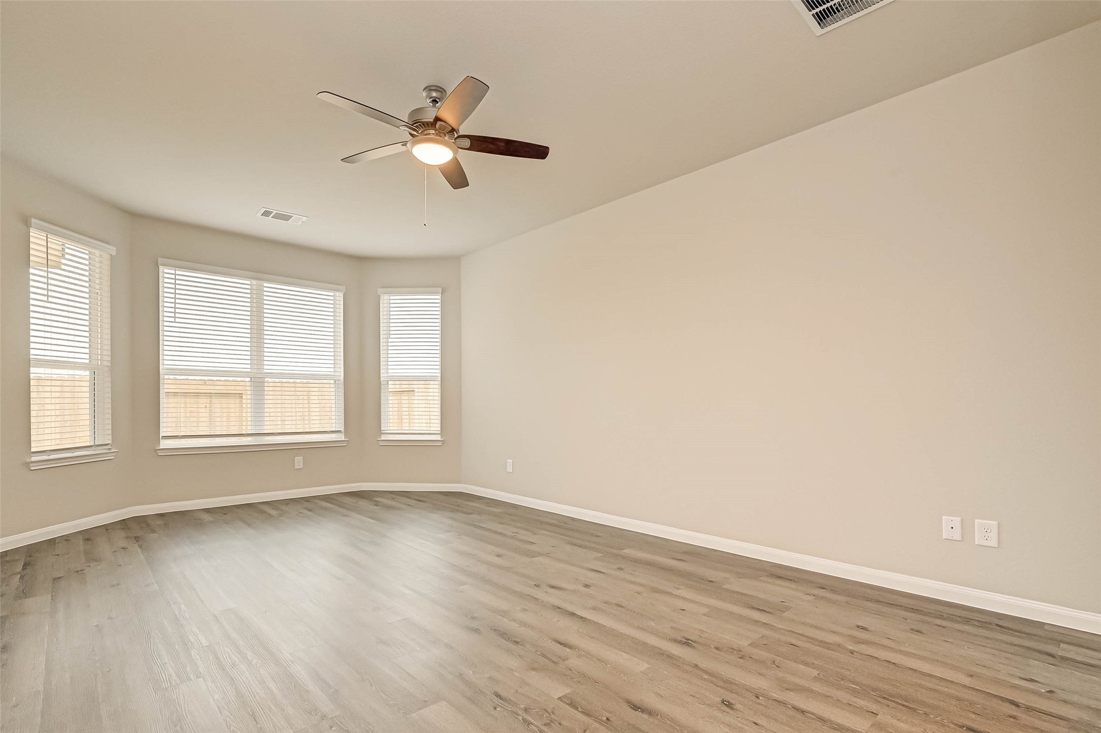 2507 Steelhead Drive Property Photo 11