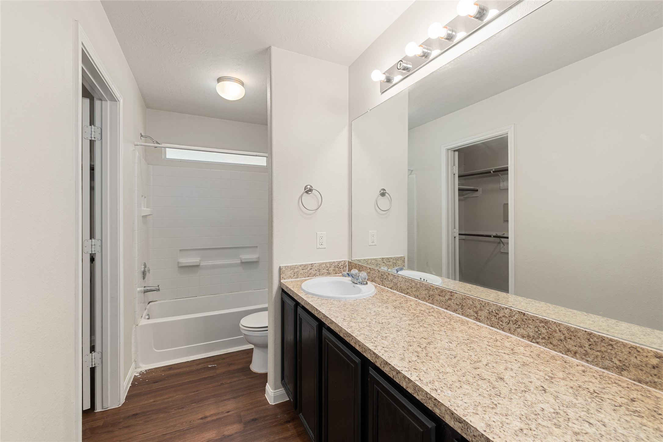 21415 Partha Way Property Photo 13