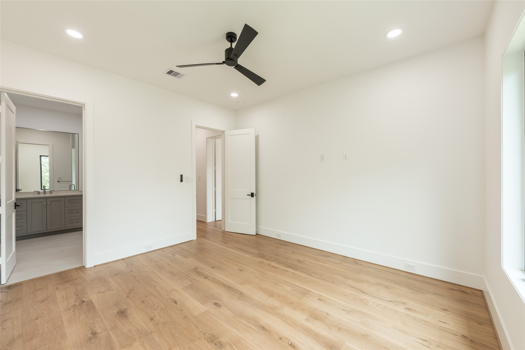 7006 Schiller Street Property Photo 41