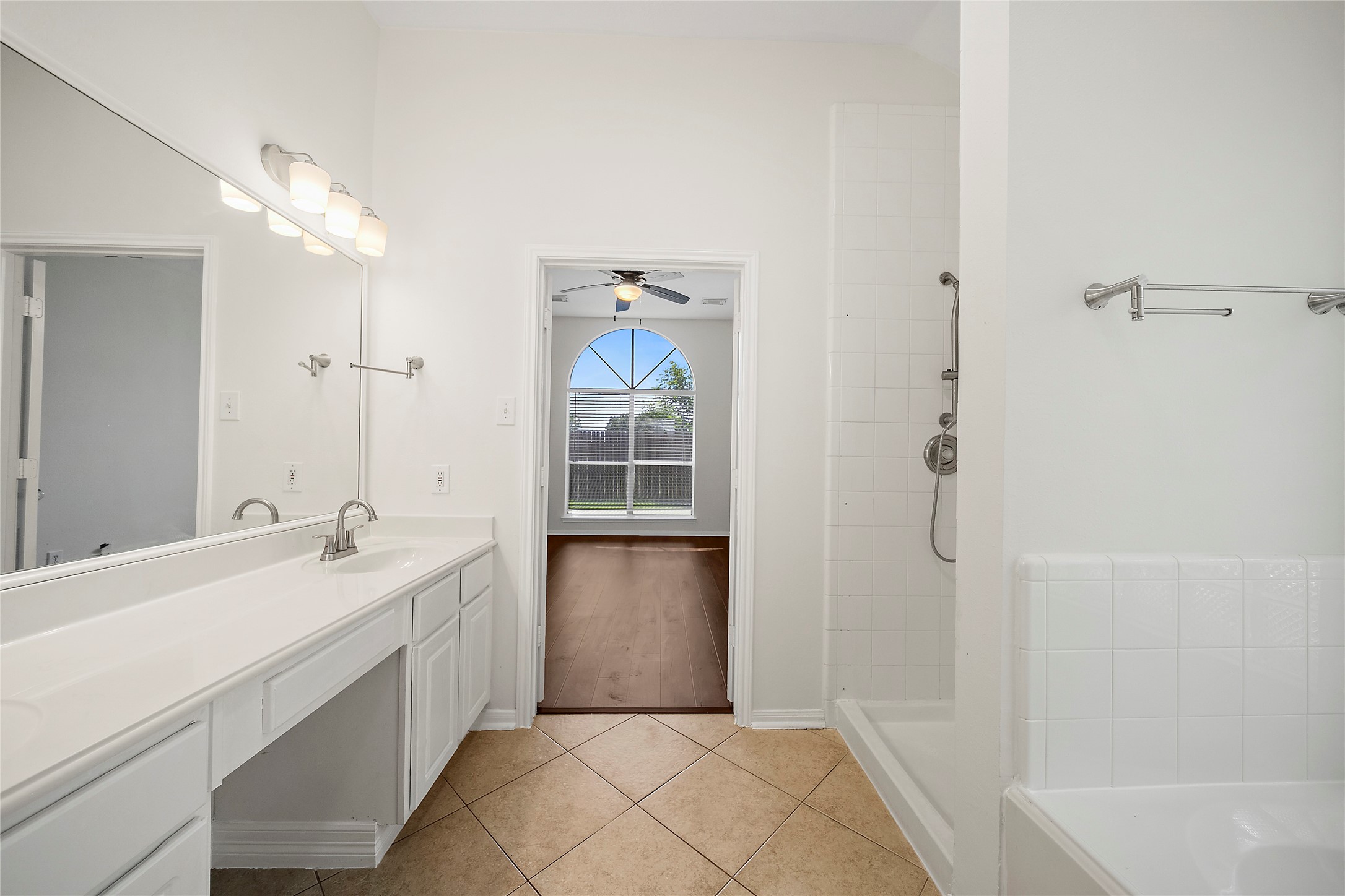 3122 Glen Cullen Lane Property Photo 8