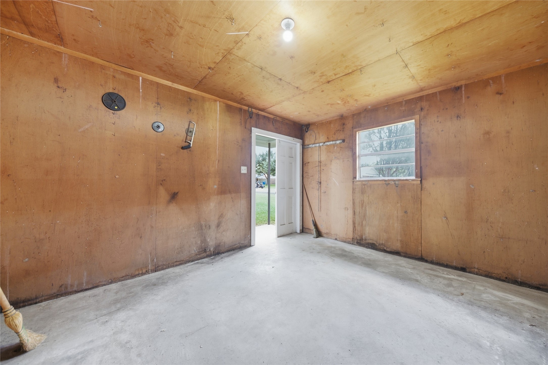 1505 Everitt Street Property Photo 7