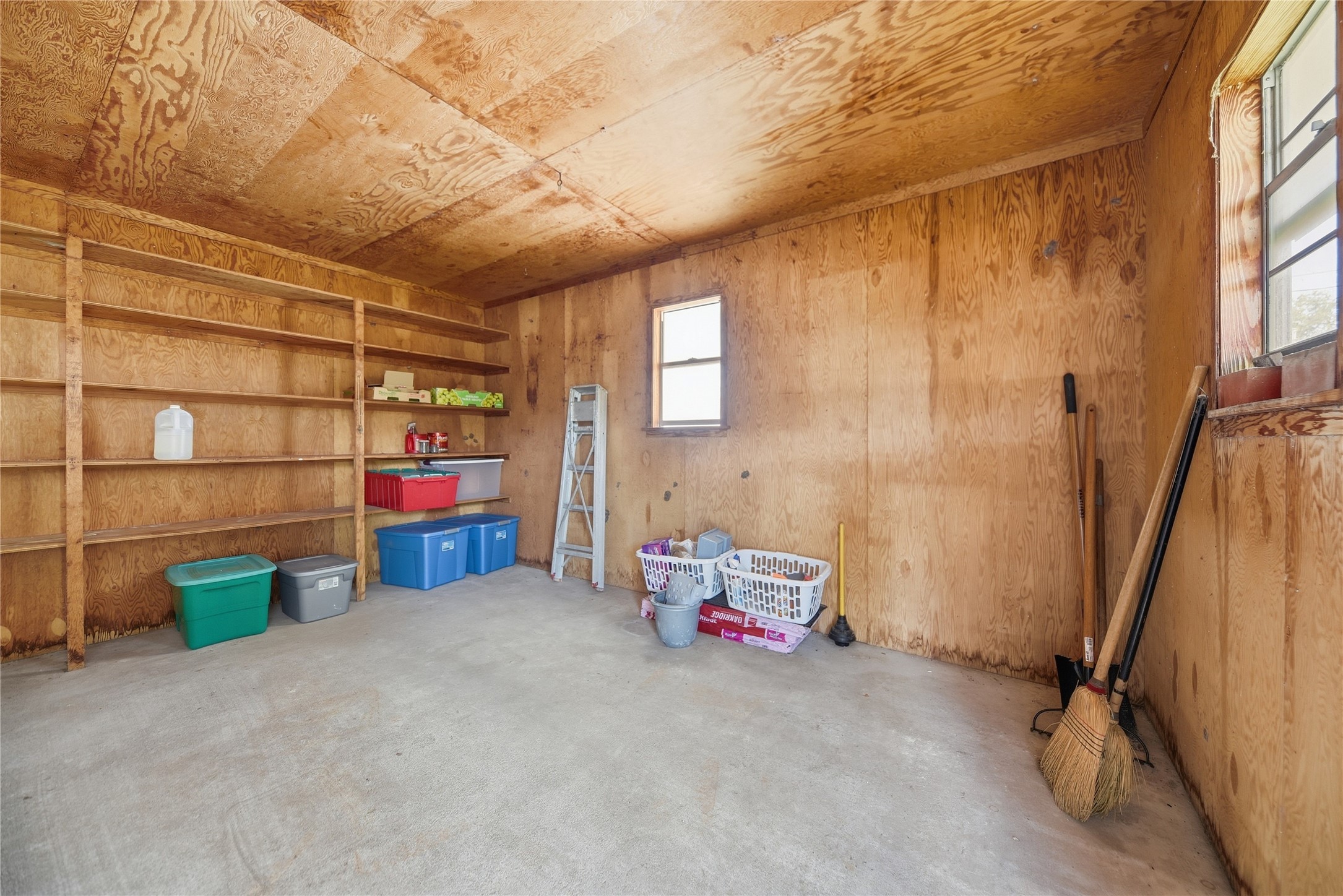 1505 Everitt Street Property Photo 10