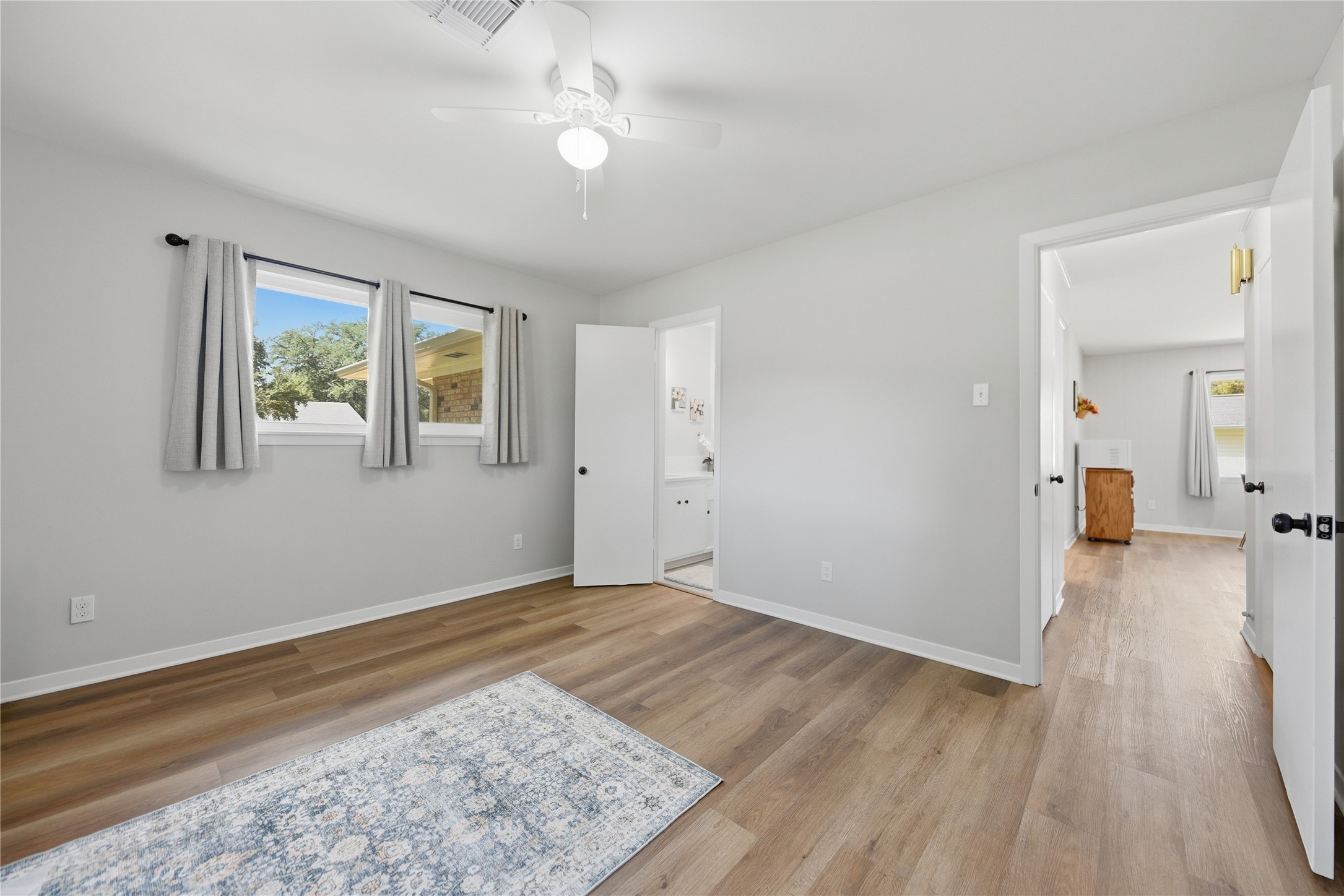1505 Everitt Street Property Photo 32
