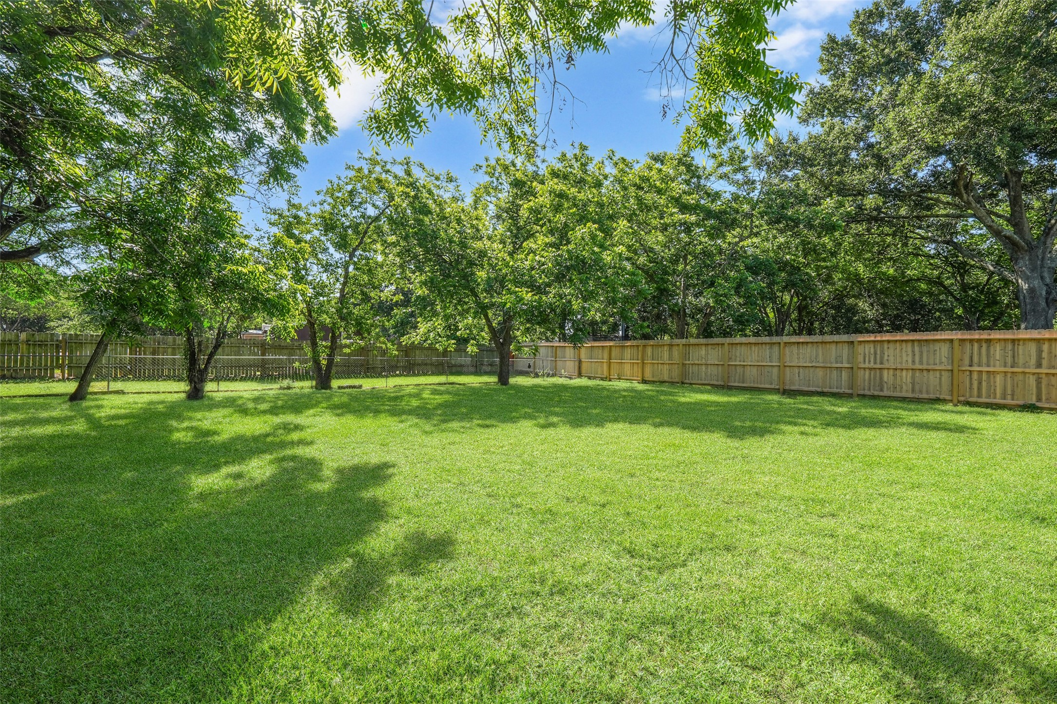 2714 Fortuna Drive Property Photo 2