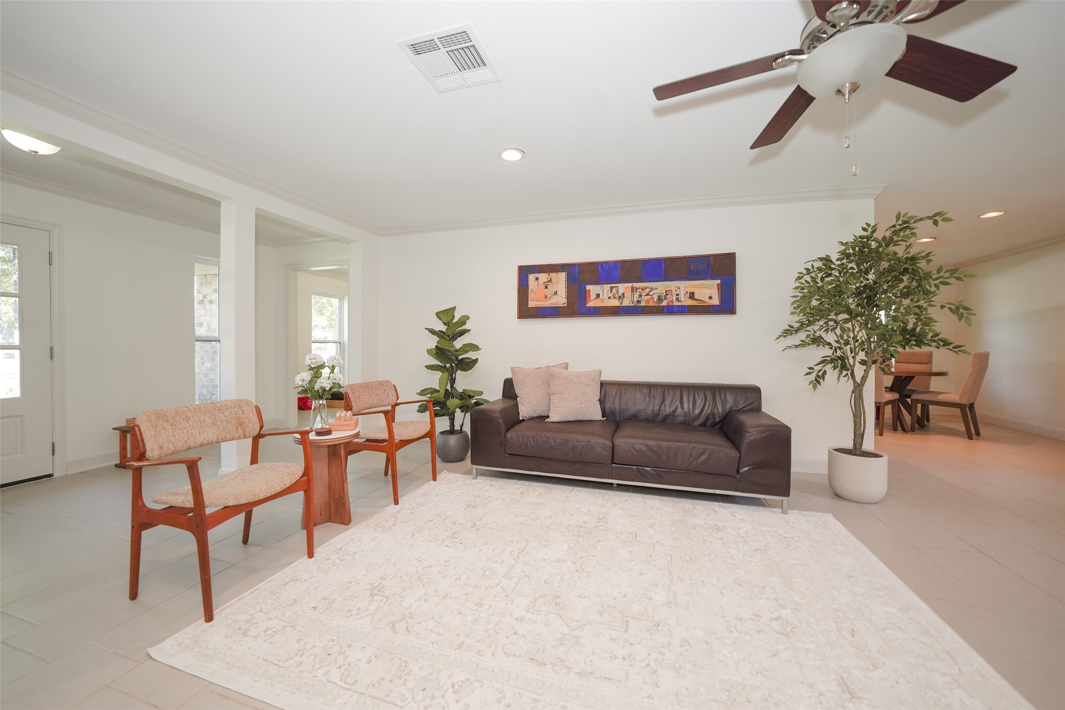 2714 Fortuna Drive Property Photo 4