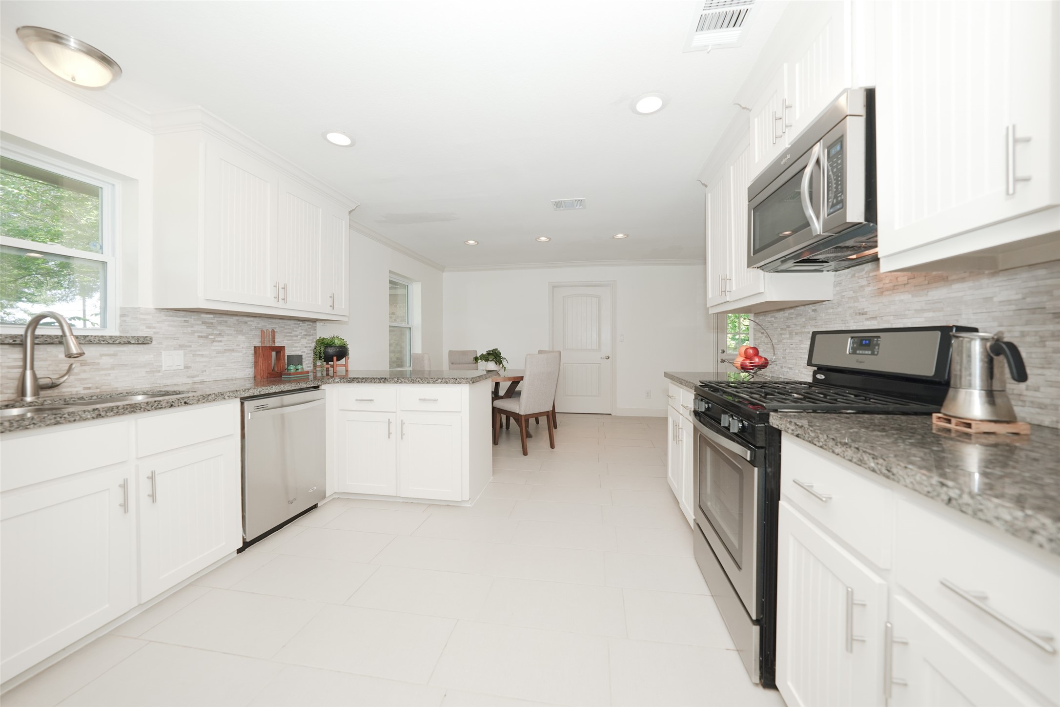 2714 Fortuna Drive Property Photo 12