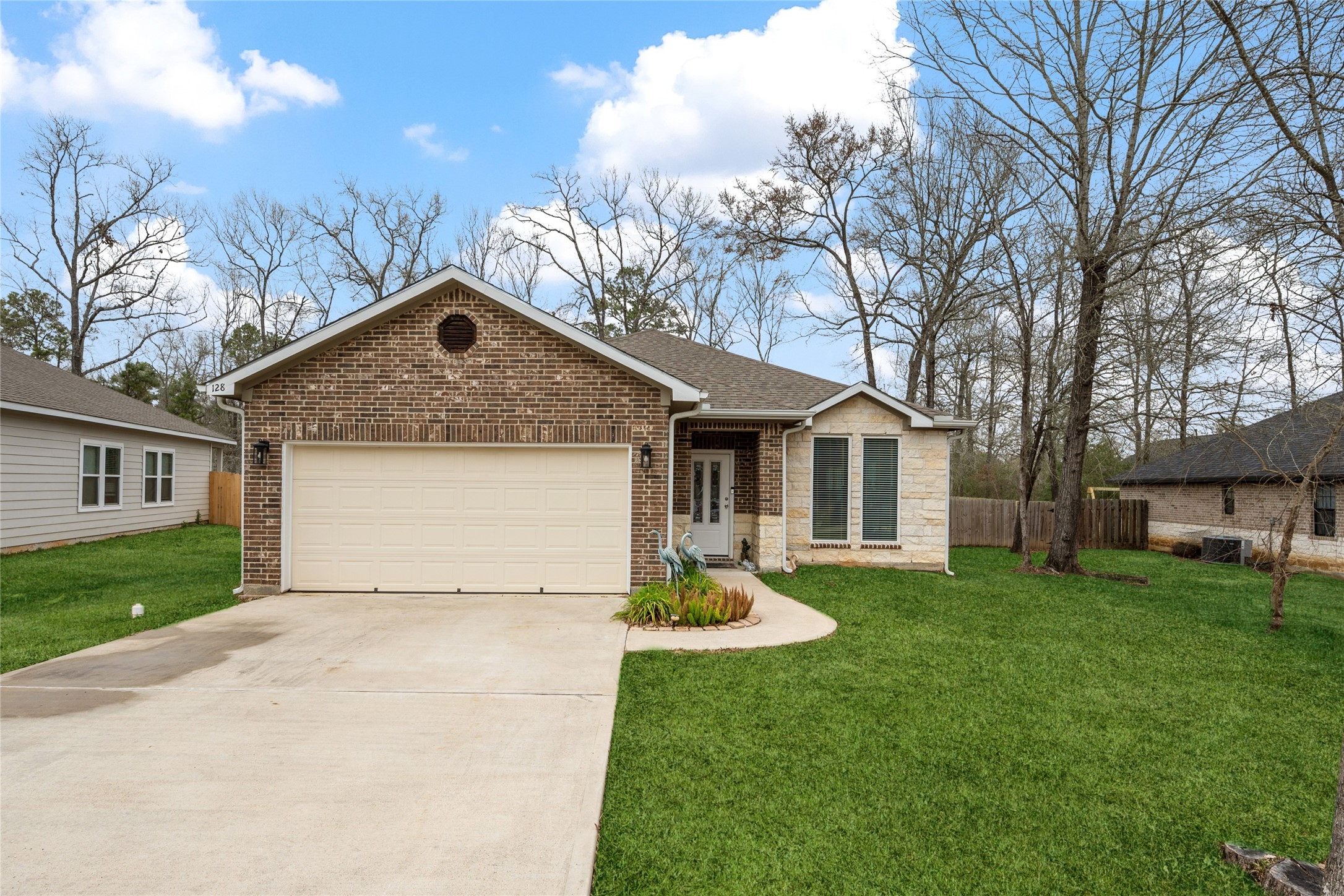 128 N Village Cove Loop Property Photo 5