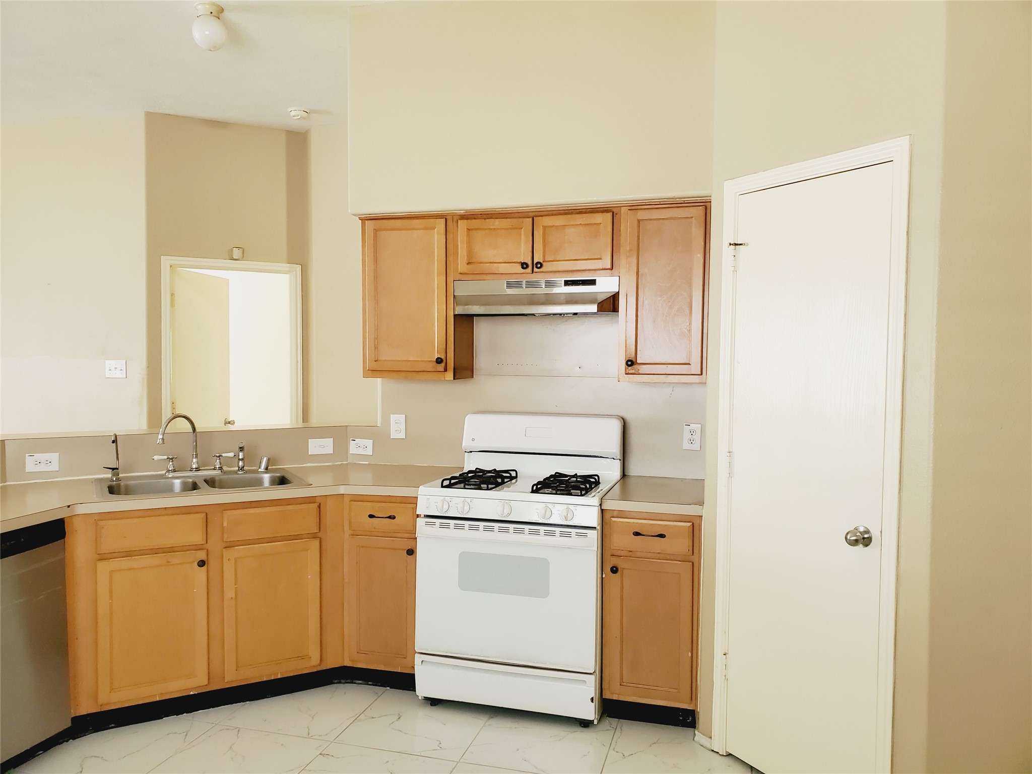 2659 Daryns Landing Drive Property Photo 6