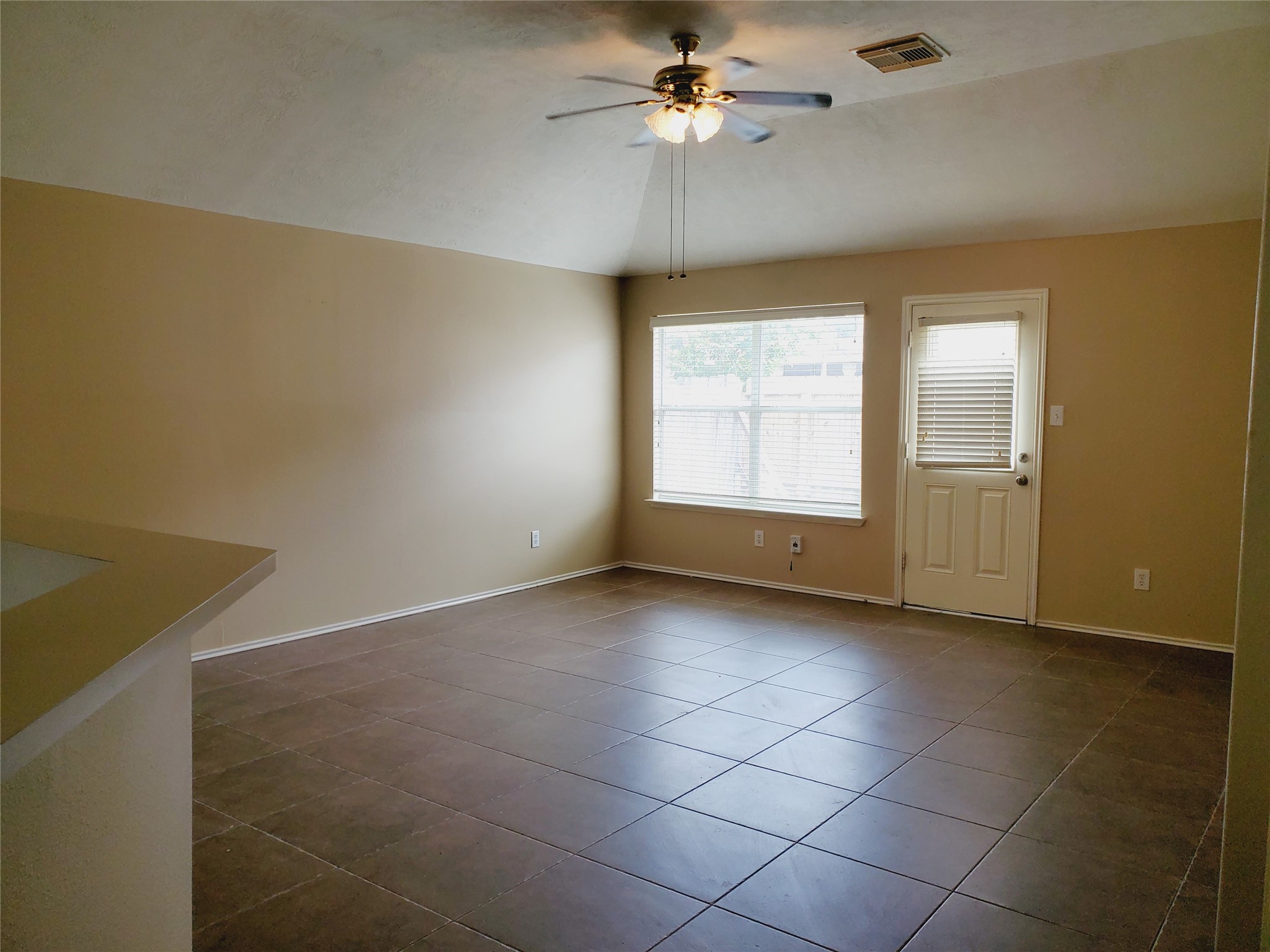 2659 Daryns Landing Drive Property Photo 8