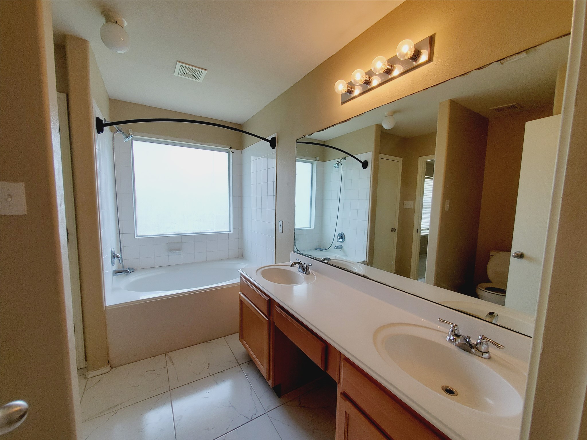 2659 Daryns Landing Drive Property Photo 11