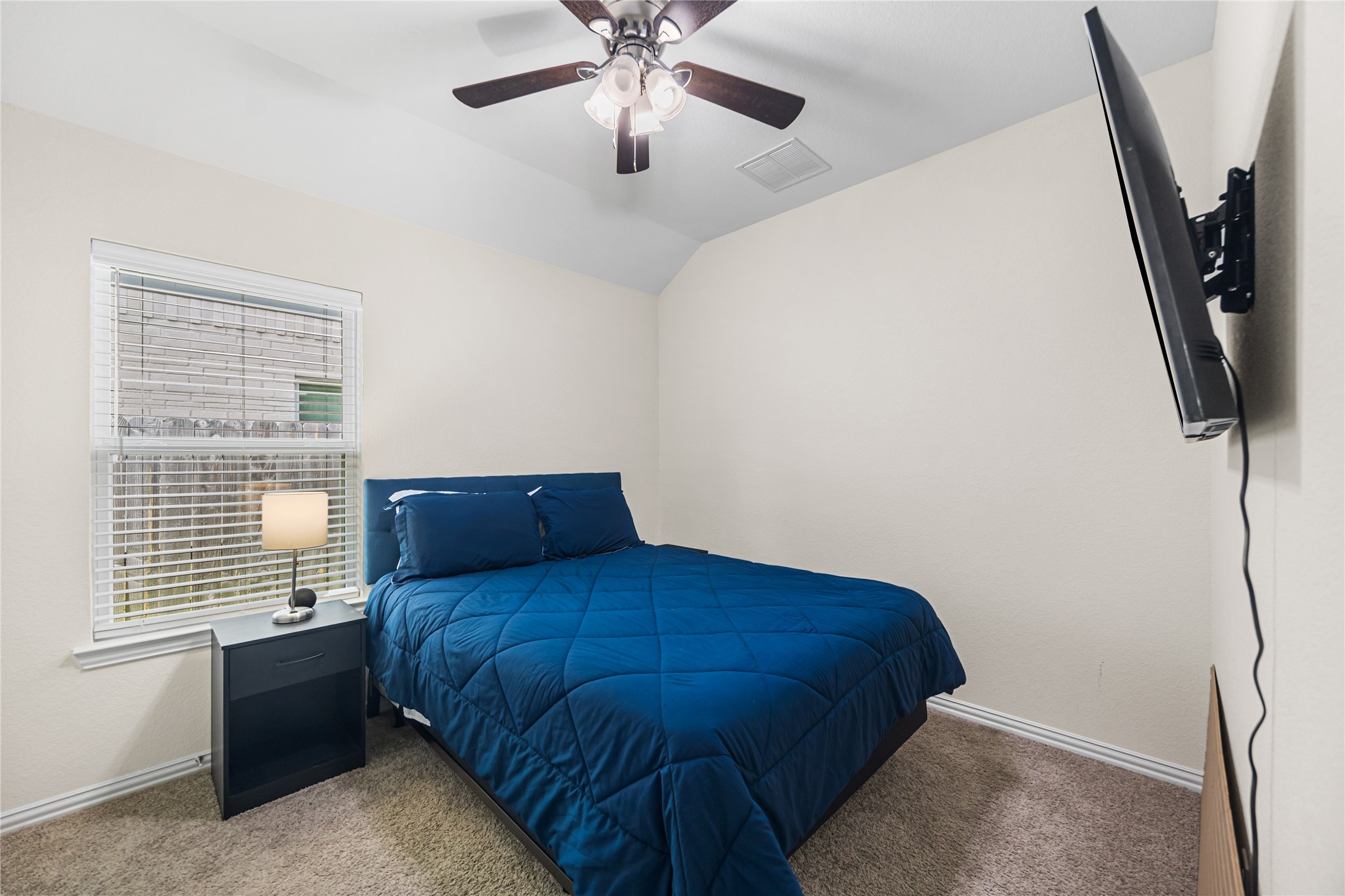 15014 Wiltshire Castle Ln Property Photo 3