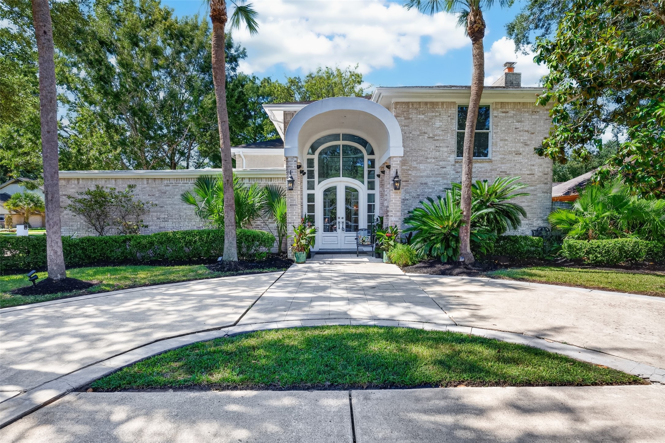 1003 Villa Court Drive Property Photo 1