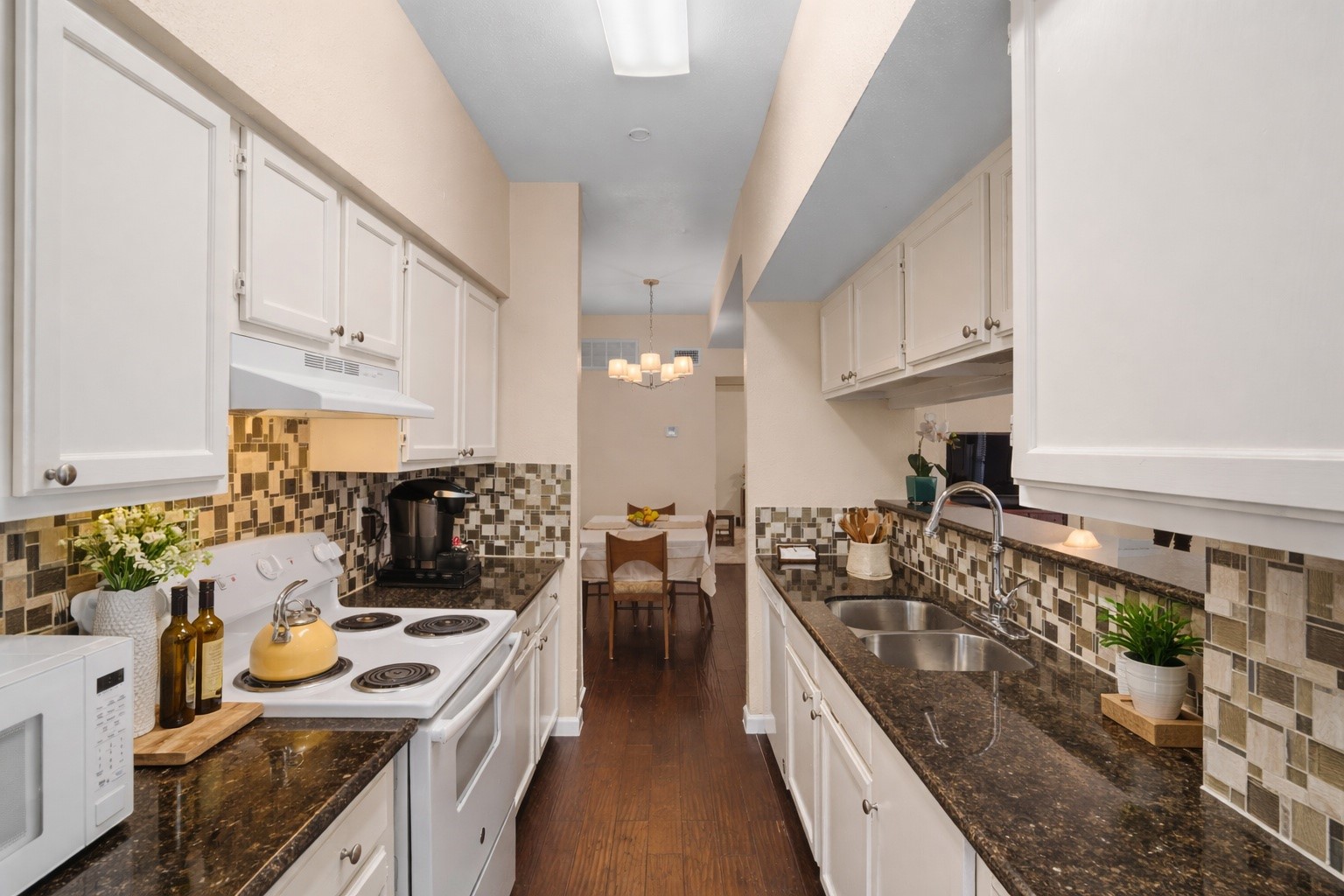 2425 Augusta Drive 23 Property Photo 4